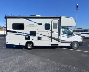 Camping-car Coachmen Prism Classe C d'occasion 2022 2023 2020, vente en gros, couleur personnalisée disponible, faible kilométrage, 4-6 passagers - Product Image 3