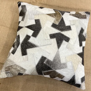 Cuir de vachette fait à la main Designer British Union Jack taie d'oreiller patchwork en blanc noir et marron Livraison gratuite - Product Image 1