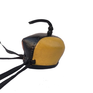 เสื้อฮู้ด Falconry Dutch ทำจากหนังคุณภาพดีและมีการออกแบบที่สวยงาม - Product Image 1