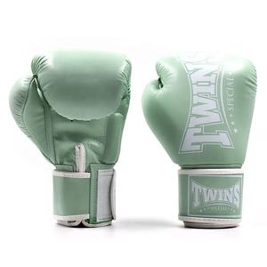 Gants de boxe MMA en cuir de vachette vert clair de haute qualité, gants de boxe professionnels pour sparring, gants de boxe de qualité sportive - Product Image 4