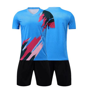 Nuevo Uniforme de Fútbol de Secado Rápido con Impresión Personalizada, Tendencia en Uniformes de Equipo de la Mejor Calidad, Fabricación al por Mayor, 100% Poliéster - Product Image 1