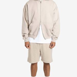 Short d'entraînement en coton et polyester pour homme Short d'entraînement de course à pied en polyester à séchage rapide Short de sport léger avec logo personnalisé - Product Image 4