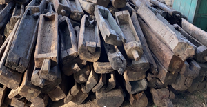 Jardinière de mangeoire de vache en bois antique sculptée à la main, décor de jardin rustique patrimonial pour la maison, un bloc de bois massif - Product Image 3