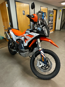 En stock: Motocicletas 890 Adventure Motorsport R 2025 en oferta y listas para exportar |   Ventas de automóviles - Product Image 4