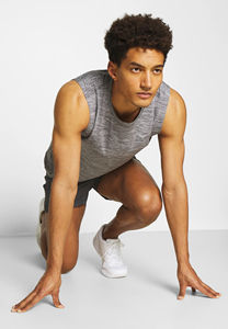 2025 nuevas camisetas sin mangas básicas de bajo precio para hombres con cuello en V de talla grande sin costuras de secado rápido para hombres Camisetas interiores sólidas para hombres ropa interior chaleco - Product Image 4