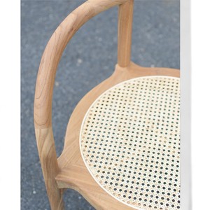 Chaises de salle à manger en bois de teck naturel de Java, élégantes avec siège en rotin tissé, conçues à la main par des designers d'intérieur - Product Image 4