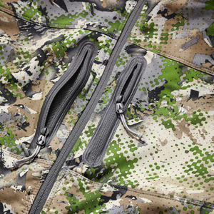 Veste de chasse toutes saisons avec conception de camouflage imperméable et doublure isolée pour un confort ultime dans des conditions difficiles - Product Image 5