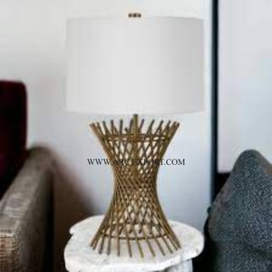 Lampes éclaircissantes vintage en métal plaqué or de grande taille en laiton Décoration de table de haute qualité Lampes élégantes à un prix abordable - Product Image 1