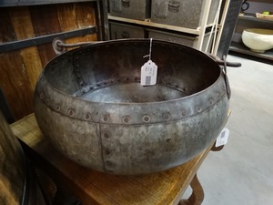 Tazón de maceta colgante Vintage de Metal reciclado redondo rústico de alta calidad para decoración del hogar y jardín para uso en exteriores e interiores - Product Image 4