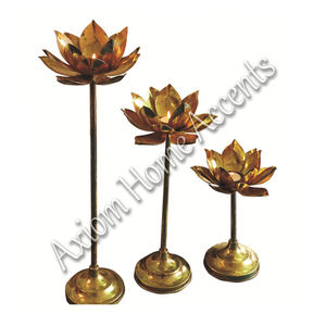 Axiom Bohème Moderne Maison Accents À La Main Fil D'argent Bougie Pilier Titulaire Marbre Naturel Table À Manger Artisanal De Noël - Product Image 4