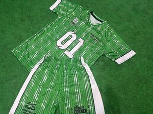 Uniforme de Fútbol Unisex Personalizado, Camiseta de Fútbol con Sublimación, Pantalones Cortos 100% Poliéster de Secado Rápido y Transpirable para Entrenamiento de Adultos - Product Image 2