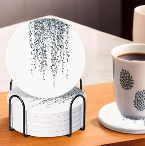 Juego de cuatro posavasos redondos de madera con un diseño a rayas y en tonos dorados, perfectos para colocar bebidas con estilo, a precio mayorista. - Product Image 4