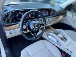 GLE 350 4MATIC Blanc d'occasion 2024 avec toit ouvrant, pack Premium, démarrage à distance, sièges en cuir, système de navigation - Product Image 2