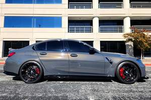 BMW M3 berline 2024 d'occasion, boîte manuelle 6 vitesses, 4600 miles, provenance Californie, modifications de performance - Product Image 2