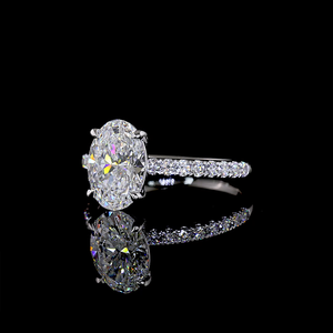 Anillo de Compromiso de Plata de Ley 925 con Moissanita de 2.50 Quilates, Corte Ovalado, Halo Oculto, Joyería Nupcial Elegante, Clásico - Product Image 5