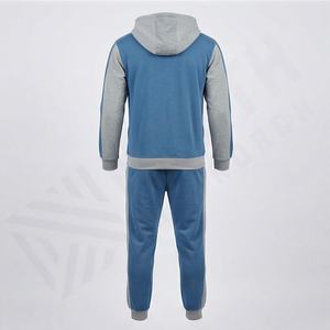 Conjunto Deportivo Ligero para Hombre con Tela Transpirable, Estilo Atlético, Ideal para Entrenamiento en el Gimnasio o Salidas de Fin de Semana - Product Image 2