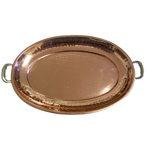 Plateau de service en cuivre pur martelé à la main, écologique, compatible lave-vaisselle, avec poignées en laiton, élégant plateau décoratif en métal pour la cuisine - Product Image 1