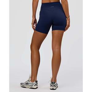 Shorts Fusion V-Contour de Cintura Ultra Alta para Mujer, 6 Bolsillos, Color Azul Marino Futuro - Product Image 5