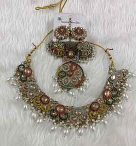 Sparkling AD Fashion Classic Brass Jewelry Set Declaración Collar y pendientes indios Combo para bodas y ocasiones - Product Image 1