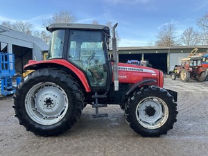 Nueva Oferta: Tractor de Ruedas Massey Ferguson 5455 de 220HP, 4x4, con Componentes Centrales del Motor y la Transmisión - Product Image 2