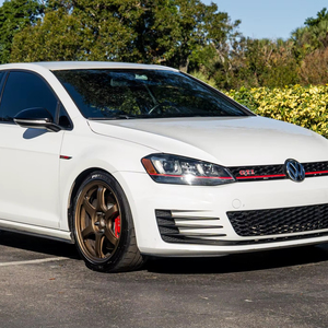 Volkswagen GTI Sport AWD Premier Plus 2017 d'occasion en excellent état, sans accident, conduite à gauche/droite - Product Image 1