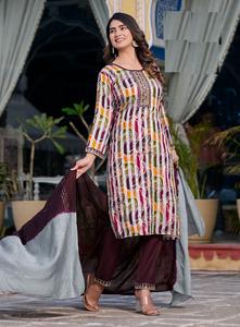 Juego de Kurti listo con trabajo de estantería de bordado y combinación rica para venta en línea - Product Image 6