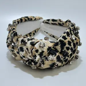 Wholesale Catwalk-Worthy Leopard Print Headband with Eye-Catching Rhinestones Fashion Accessory for the Bold and Glamorous