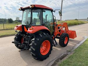 Tractor de Dos Ruedas Kubota M6060 4WD de 2018 - Product Image 5