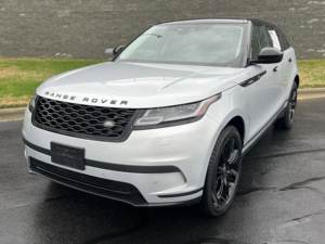 Land Rover Range Rover Velar S d'occasion propre 2023 - Product Image 2