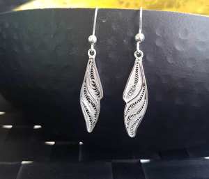 Pendientes de filigrana de plata de alta calidad superventas pétalos de moda para siempre con brillo brillante directo del proveedor indio - Product Image 1