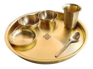 IndianArtVilla Juego de cena con acabado mate de latón puro 6 piezas-Vajilla, 12,7 "pulgadas para servir y comer - Product Image 1