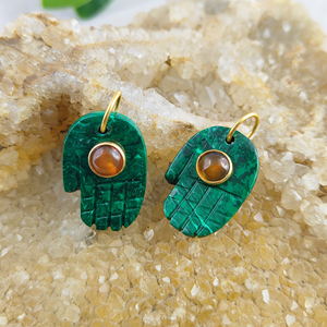 Malachite Hamsa Sculpture À La Main Pendentif Sculpté À La Main En Forme De Main Pendentif De Pierre Précieuse Avec Boucle En Argent Pierre De Naissance Charmes De Sculpture À La Main - Product Image 3