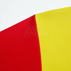 Nuevo Uniforme de Fútbol Personalizado 2025, 100% Poliéster, Secado Rápido, Transpirable, con Nombre de Equipo Personalizado para Hombre - Product Image 3