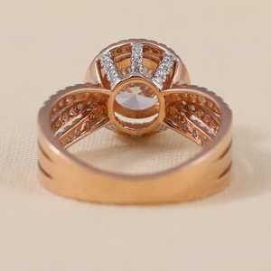 แหวนหมั้นสามก้านแยกสามชั้น Lumina พร้อมเพชรที่ปลูกในห้องปฏิบัติการ - Product Image 4