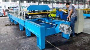 Máquina de Fazer Chapas de Aço Colorido de Alta Velocidade, Linha de Produção de Chapas de Ferro Corrugado Totalmente Automática com Desbobinador e Empilhador - Product Image 5
