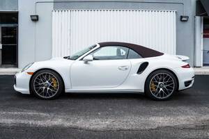 Mejor Precio para Porsche 911-Turbo S Coupé 3.8L Twin-Turbo AWD Automático de Lujo, Usado, 2014, Volante a la Izquierda, Cuero Oscuro, R18 - Product Image 3