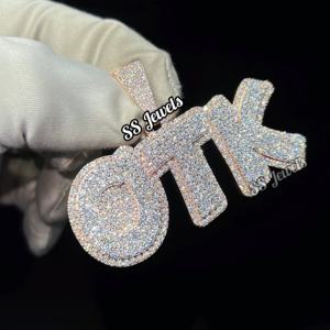 Collar con nombre inicial personalizado, colgante cursivo de hip hop helado en oro plateado o diamante de moissanita, regalo personalizado para ella - Product Image 2