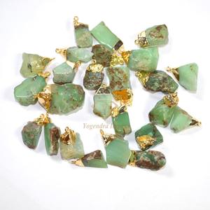Pendentif en pierre précieuse Chrysoprase en argent sterling 925 de forme irrégulière avec placage à l'or bijoux en gros pour les fournisseurs - Product Image 1