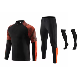 Derniers survêtements de football de style avec chaussettes avec service OEM et qualité supérieure pour les joueurs - Product Image 1