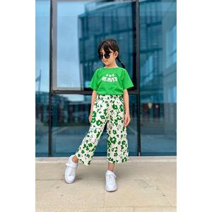 I miei piccoli pantaloni estivi in lino di cotone fantasia e Set di t-shirt con stampa del cielo-verde
