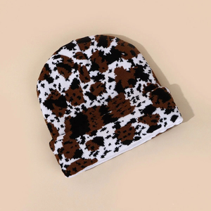 Gorro con estampado de vaca de alta calidad, gorros de calavera acrílicos impermeables personalizables para hombres y mujeres, venta al por mayor para ropa de playa - Product Image 3