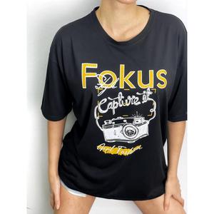 เสื้อยืดคอกลมแขนสั้นผู้ชาย Mybeefashion Fokus ผลิตจากผ้าฝ้าย 100% สีดำ มีจำหน่ายในไซส์ S-M และ L-XL สำหรับใส่ลำลอง - Product Image 2