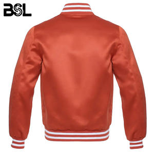Chaqueta de invierno de satén personalizada unisex bordada High Street Baseball Letterman College Design Stand Collar estilo casual OEM teñido - Product Image 4