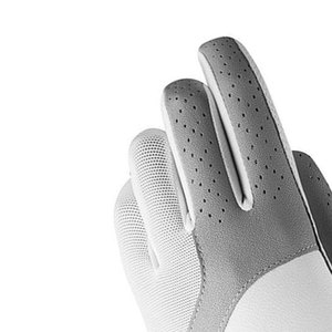 Gants de golf de qualité supérieure, tissu respirant et léger pour un confort constant tout au long du jeu - Product Image 6