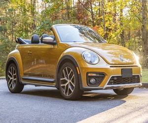 Gran Oferta: Volkswagen Beetle Dune Convertible Usado de 2016, Listo para Enviar - Product Image 1