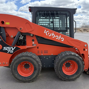 Minicargador de ruedas usado Kubota SSV75 en buen estado y con muy pocas horas listo para enviar/a todo el mundo - Product Image 4