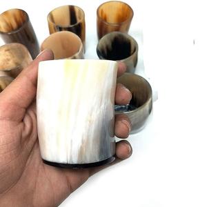 Gobelet à vin en corne de bœuf de buffle élégant parfait pour la maison gobelet à vin en corne de buffle verre à boire poli fait à la main - Product Image 1