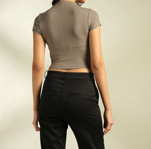 Camiseta corta informal y cómoda para mujer para venta en línea/Camisetas cortas de ropa activa para mujer para uso en verano - Product Image 5