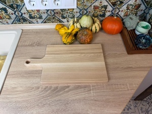 Planche à découper en bois rustique avec poignée, planche de cuisine en bois massif faite à la main, sans danger pour les aliments, durable pour hacher les légumes et les fruits - Product Image 2