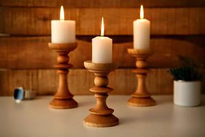 Fournisseur en gros de bougeoirs en bois pour la décoration de table, utilisés dans les mariages, les fêtes, les hôtels, les cafés, disponibles au prix d'usine - Product Image 2